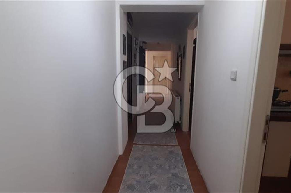 Ayvalık Armutçuk'ta Merkezi Konumda Bakımlı 3+1 Ara Kat Daire