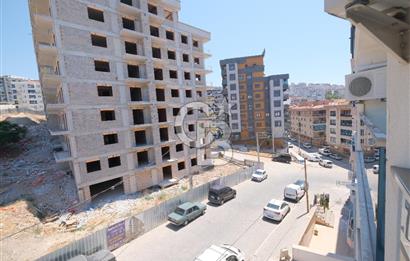 ÇİĞLİ ANADOLU CADDESİ YÜRÜME MESAFESİ ARA KAT 1+1 SATILIK DAİRE