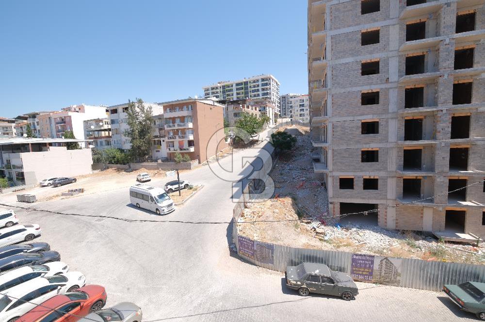 ÇİĞLİ ANADOLU CADDESİ YÜRÜME MESAFESİ ARA KAT 1+1 SATILIK DAİRE
