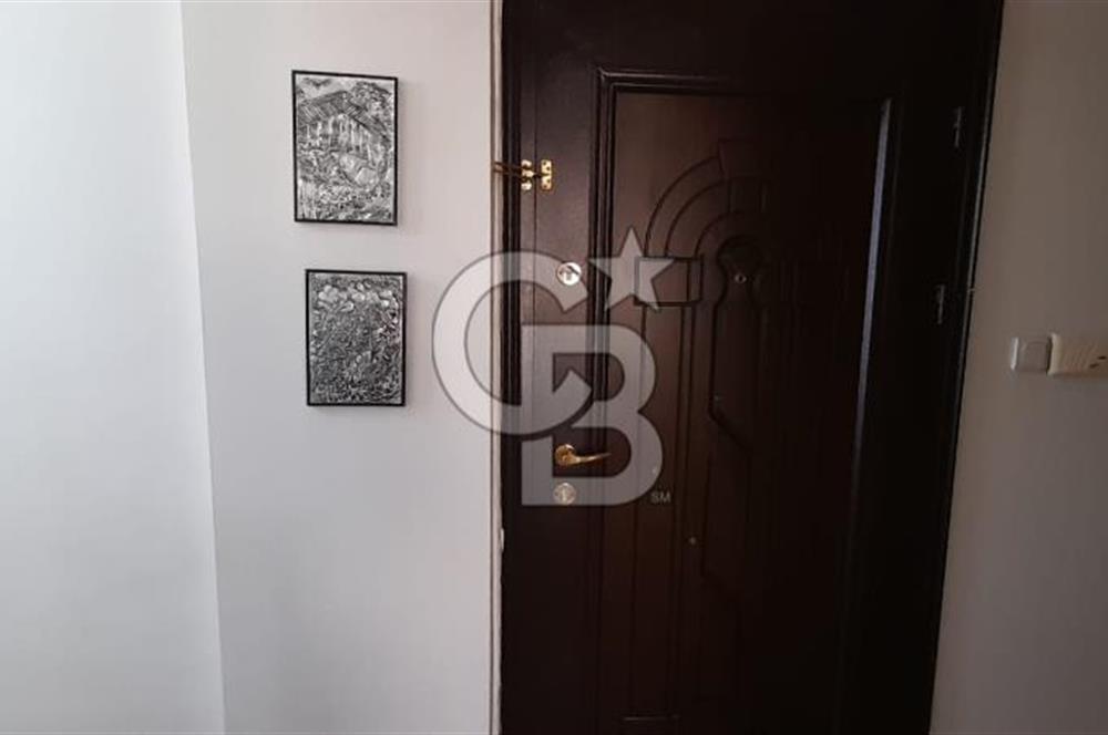 Ayvalık Armutçuk'ta Merkezi Konumda Bakımlı 3+1 Ara Kat Daire