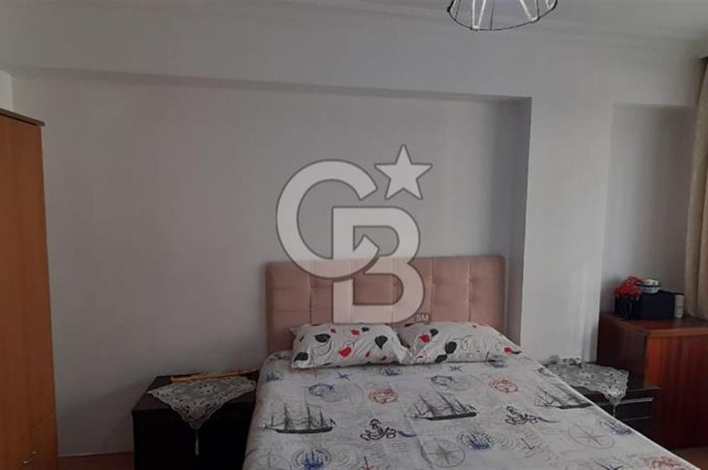 Ayvalık Armutçuk'ta Merkezi Konumda Bakımlı 3+1 Ara Kat Daire