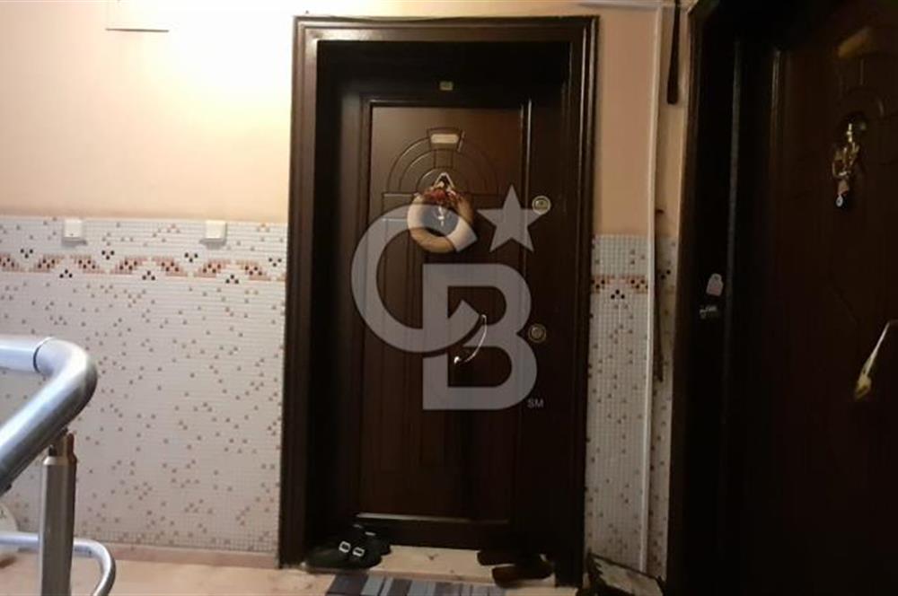 Ayvalık Armutçuk'ta Merkezi Konumda Bakımlı 3+1 Ara Kat Daire