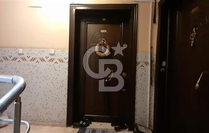 Ayvalık Armutçuk'ta Merkezi Konumda Bakımlı 3+1 Ara Kat Daire
