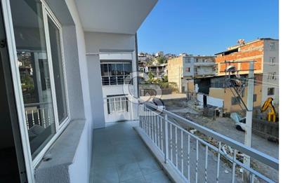 Bayraklı Gümüşpala Merkezde Tadilatlı, 3+1 Kiralık Daire