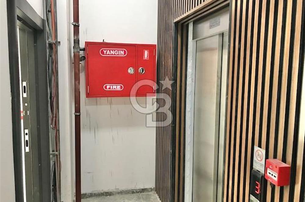 K. Çekmece Cennet Metrobüs Durağı yanı Plaza Katı