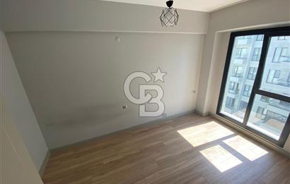 Bornova'da yatırıma uygun site içerisinde satılık 1+1 daire