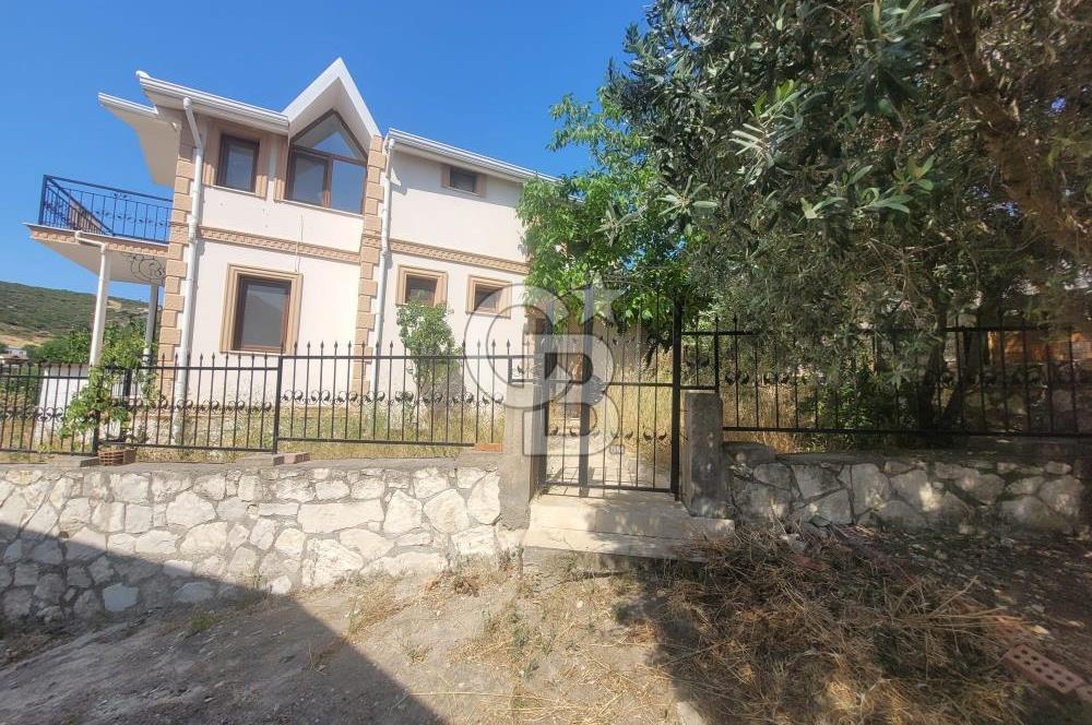 İzmir Urla Özbek'te Satılık Müstakil Villa