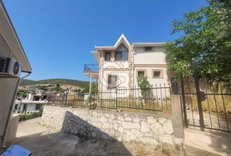 İzmir Urla Özbek'te Satılık Müstakil Villa