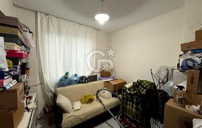 BORNOVA SÜVARİ CADDESİNDE SATILIK 3+1 DAİRE