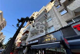 BORNOVA SÜVARİ CADDESİNDE SATILIK 3+1 DAİRE
