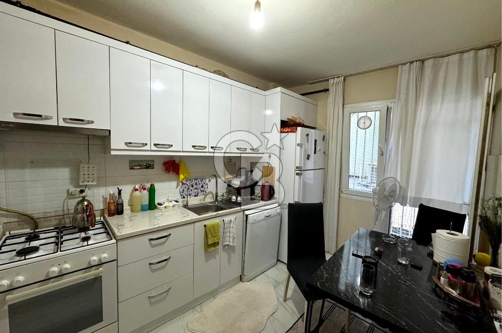 BORNOVA SÜVARİ CADDESİNDE SATILIK 3+1 DAİRE
