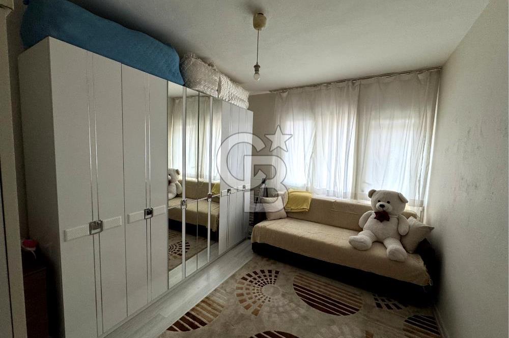 BORNOVA SÜVARİ CADDESİNDE SATILIK 3+1 DAİRE