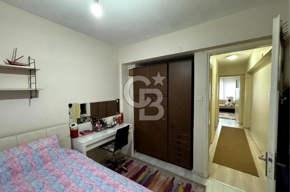 BORNOVA SÜVARİ CADDESİNDE SATILIK 3+1 DAİRE