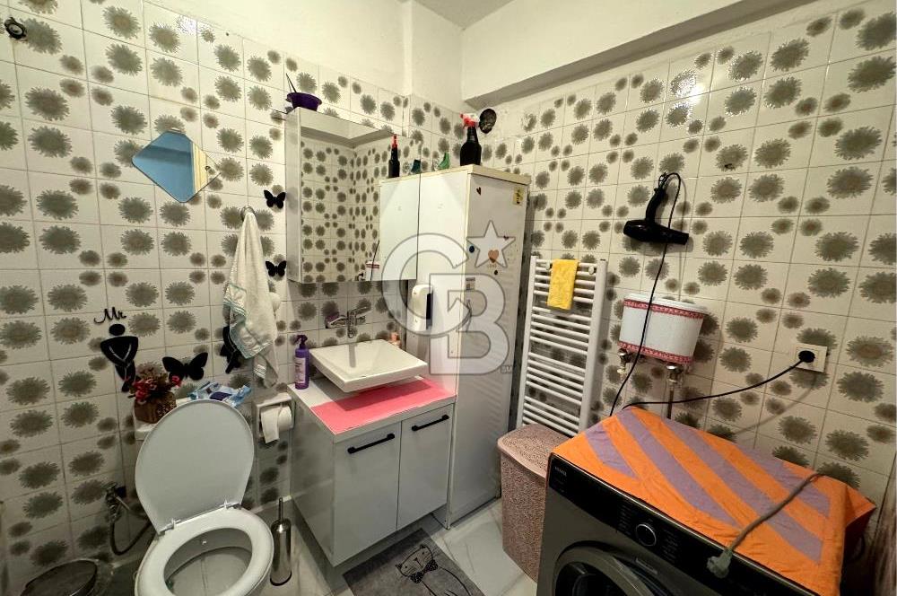 BORNOVA SÜVARİ CADDESİNDE SATILIK 3+1 DAİRE