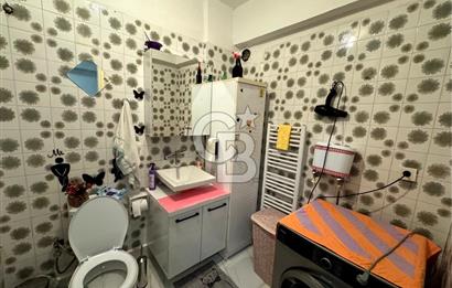 BORNOVA SÜVARİ CADDESİNDE SATILIK 3+1 DAİRE