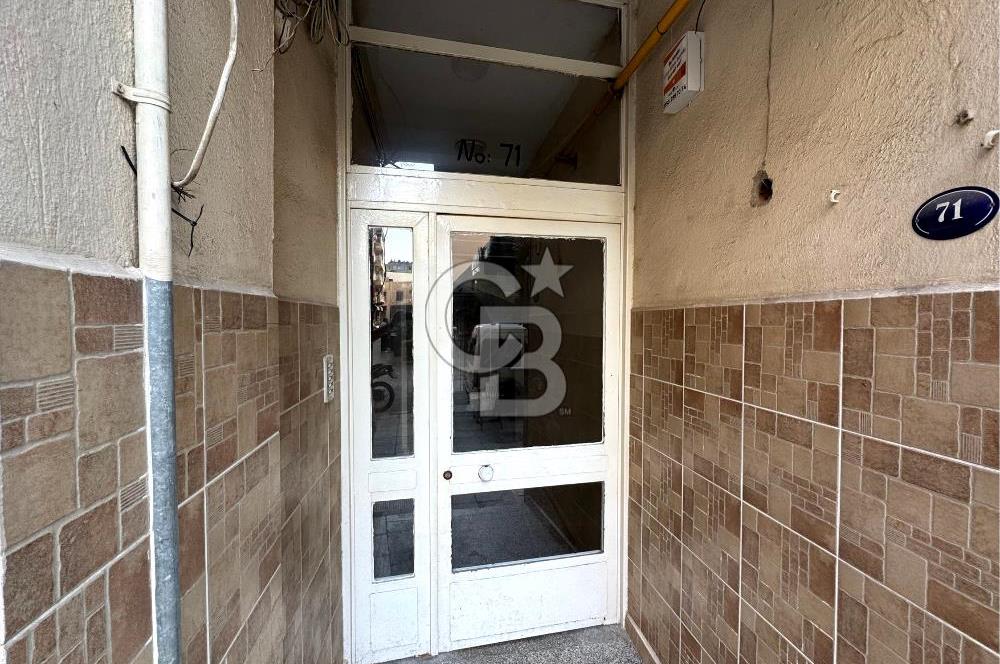 BORNOVA SÜVARİ CADDESİNDE SATILIK 3+1 DAİRE