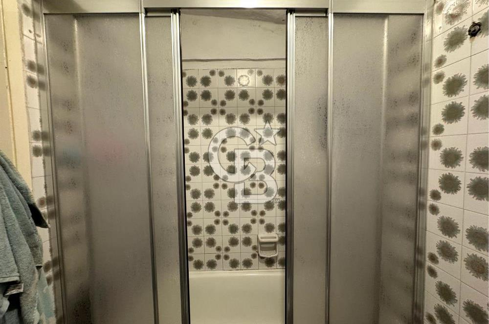 BORNOVA SÜVARİ CADDESİNDE SATILIK 3+1 DAİRE