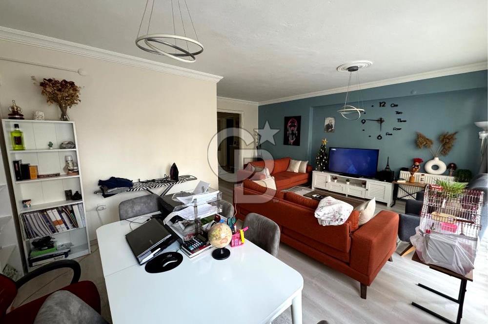 BORNOVA SÜVARİ CADDESİNDE SATILIK 3+1 DAİRE