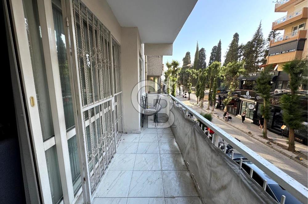 BORNOVA SÜVARİ CADDESİNDE SATILIK 3+1 DAİRE