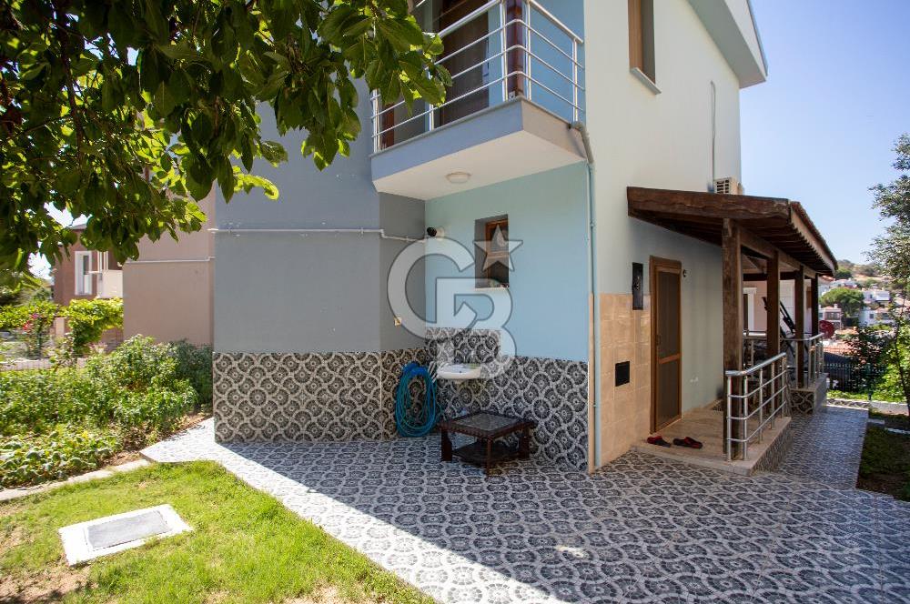 Yenifoça Petra Koyunda Satılık 3+1 Dubleks Villa