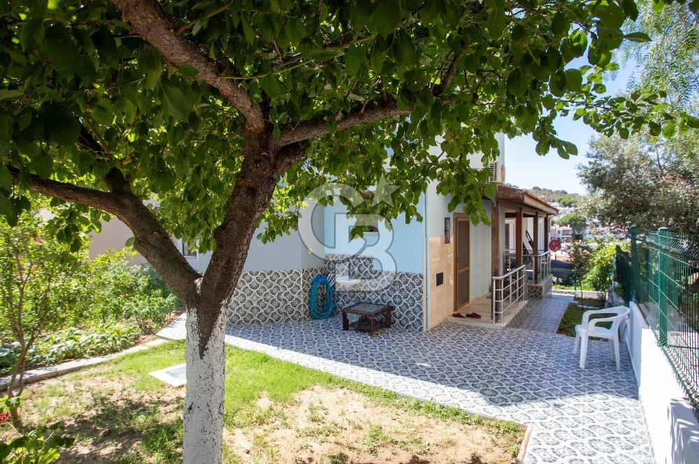 Yenifoça Petra Koyunda Satılık 3+1 Dubleks Villa