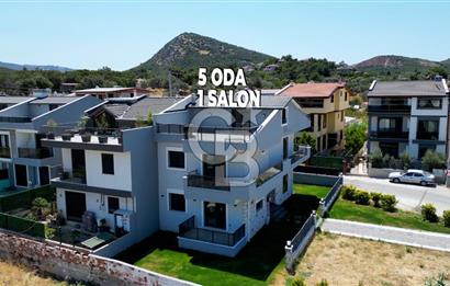 Zeytinalanında 5+1 Satılık Tam Müstakil Villa