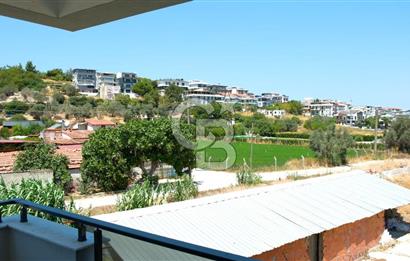 Zeytinalanında 5+1 Satılık Tam Müstakil Villa
