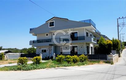 Zeytinalanında 5+1 Satılık Tam Müstakil Villa