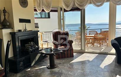 ÇEŞME PAŞALİMANINDA PANORAMİK DENİZ MANZARALI MÜSTAKİL VİLLA