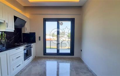 Zeytinalanında 5+1 Satılık Tam Müstakil Villa