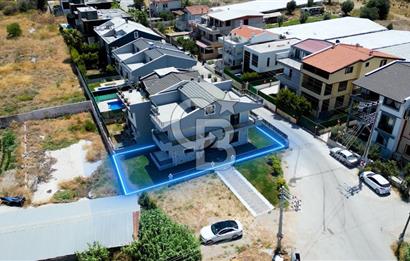 Zeytinalanında 5+1 Satılık Tam Müstakil Villa