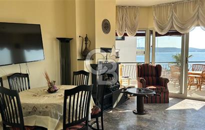 ÇEŞME PAŞALİMANINDA PANORAMİK DENİZ MANZARALI MÜSTAKİL VİLLA