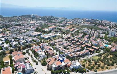 Kuşadası Kadınlar Denizinde Eşsiz Deniz Manzaralı Satılık Çatı Dubleks