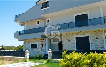 Zeytinalanında 5+1 Satılık Tam Müstakil Villa
