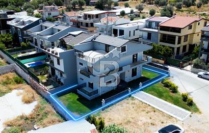 Zeytinalanında 5+1 Satılık Tam Müstakil Villa