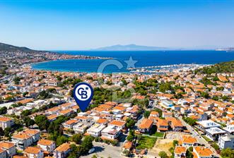Yenifoça Merkezi Konumda Satılık 3+1 Tripleks