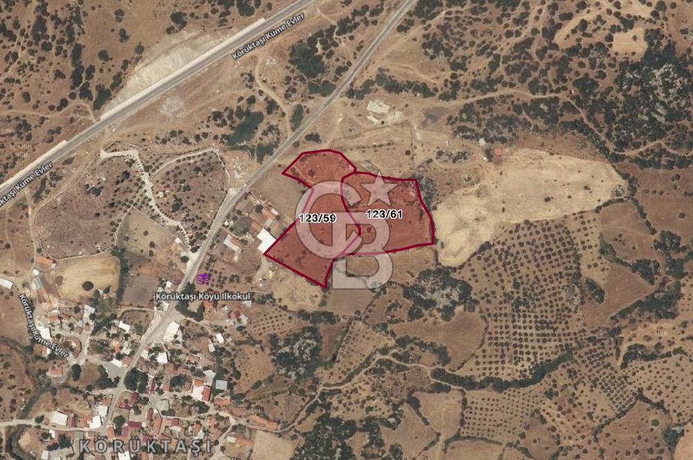 EZİNE KÖRÜKTAŞI'NDA DENİZE 5.5 KM BOZCAADA'YA YAKIN, YATIRIMLIK TARLA