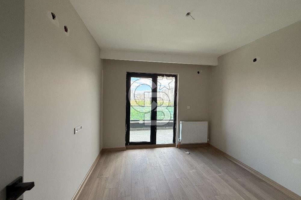 GÖL MANZARALI 4+1 FULL YAPILI ULTRA LÜKS SATILIK DAİRE