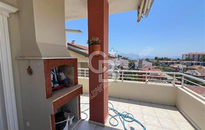 Kuşadası Kadınlar Denizinde Eşsiz Deniz Manzaralı Satılık Çatı Dubleks
