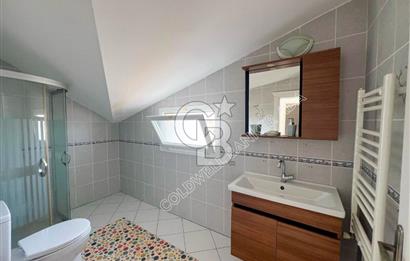 Kuşadası Kadınlar Denizinde Eşsiz Deniz Manzaralı Satılık Çatı Dubleks