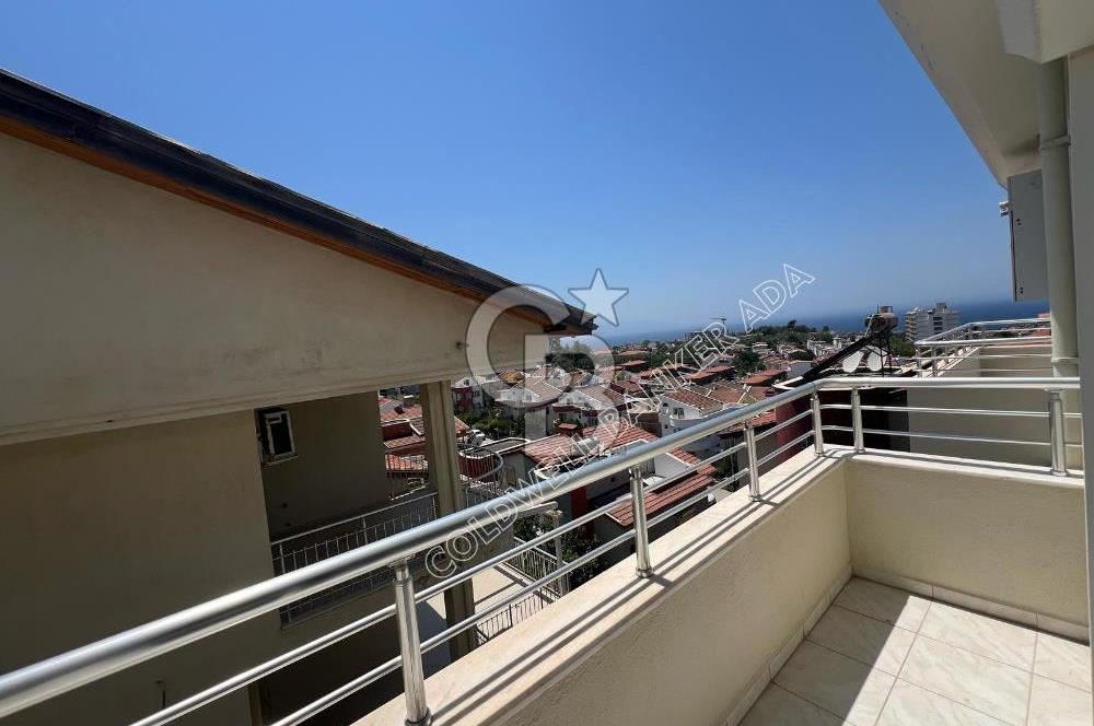 Kuşadası Kadınlar Denizinde Eşsiz Deniz Manzaralı Satılık Çatı Dubleks