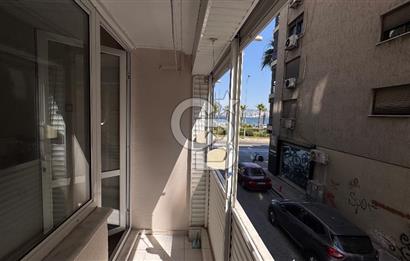 Karşıyaka yalı bulvarı üzerinde full deniz manzaralı 2 + 1 satılık daire