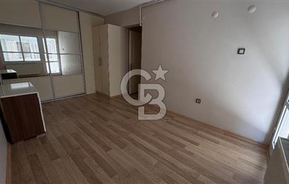 Karşıyaka yalı bulvarı üzerinde full deniz manzaralı 2 + 1 satılık daire