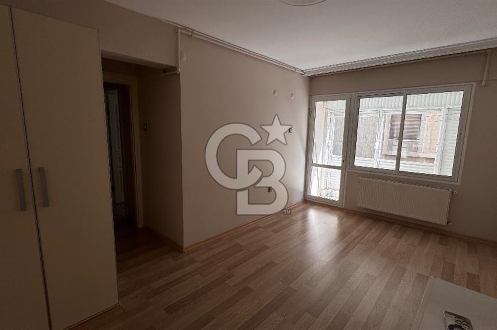 Karşıyaka yalı bulvarı üzerinde full deniz manzaralı 2 + 1 satılık daire