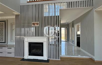 Silivri 773 m2 arsa içinde site içi sıfır satılık villa