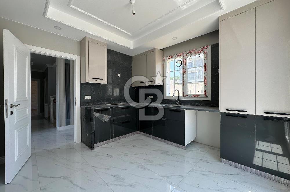 Silivri 773 m2 arsa içinde site içi sıfır satılık villa