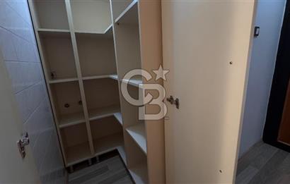 Karşıyaka yalı bulvarı üzerinde full deniz manzaralı 2 + 1 satılık daire