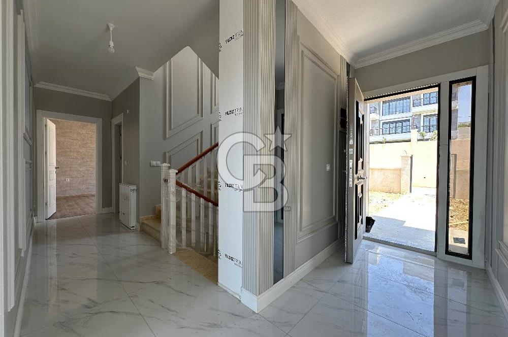 Silivri 773 m2 arsa içinde site içi sıfır satılık villa