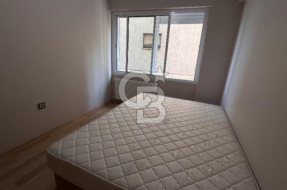 Karşıyaka yalı bulvarı üzerinde full deniz manzaralı 2 + 1 satılık daire