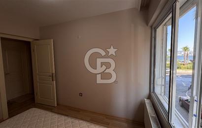 Karşıyaka yalı bulvarı üzerinde full deniz manzaralı 2 + 1 satılık daire
